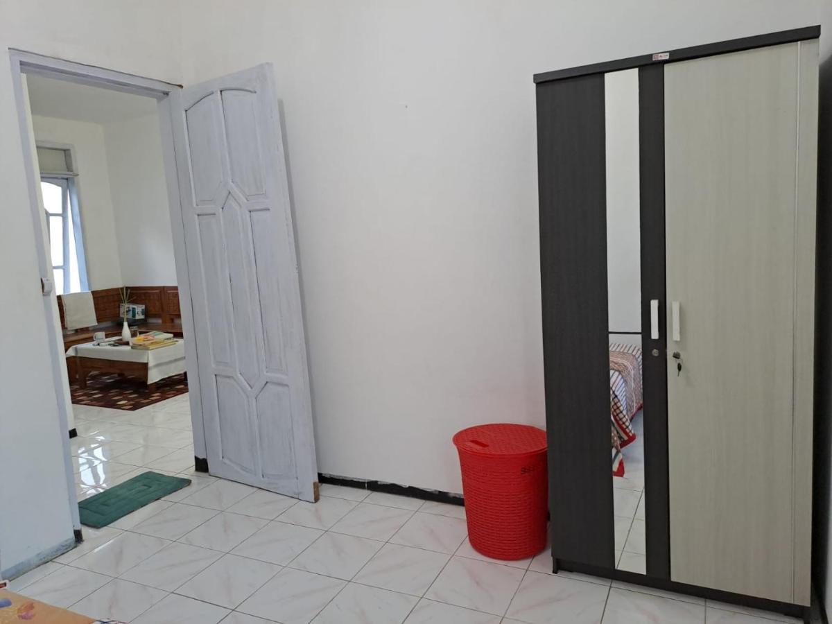 Indo Homestay Маланг Екстер'єр фото